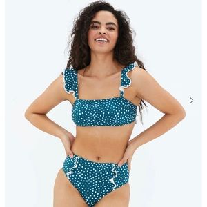 Summersalt ruffle oasis top gently worn size 8